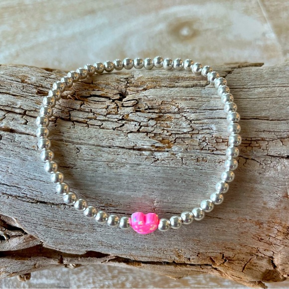 Heart bracelet -Handmade 14k gold filled stretch lab created opal heart bracelet - Picture 4 of 5